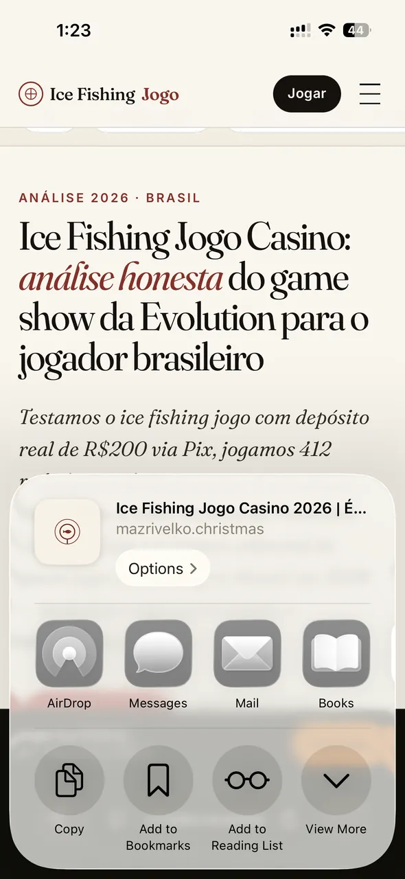Safari iOS com Share Sheet aberto na opção Adicionar à Tela de Início